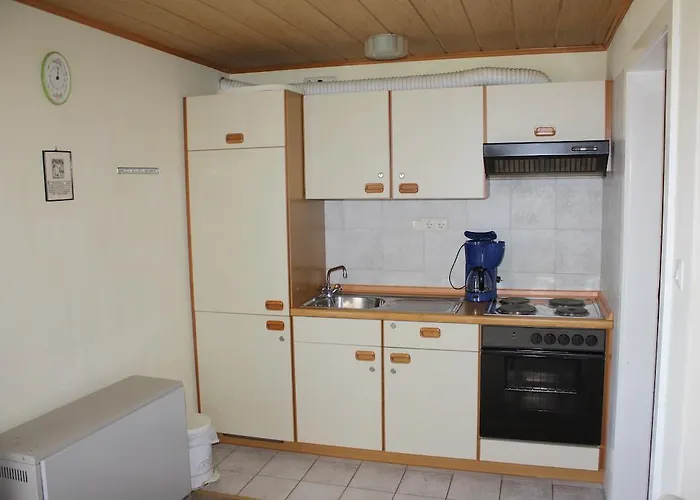 Konukevi Haus Rosenauer & Nussdorf am Attersee