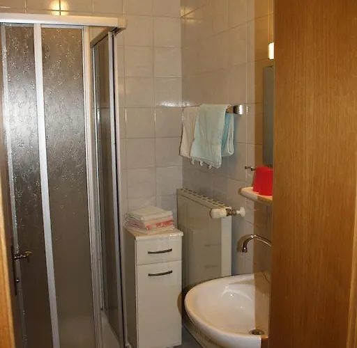 Konukevi Haus Rosenauer &